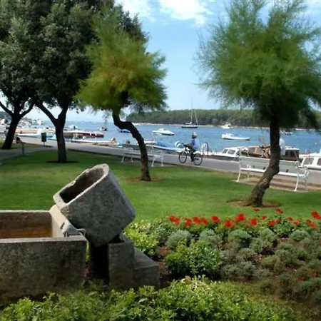 Ferienhaus In With Swimming Pool Punat